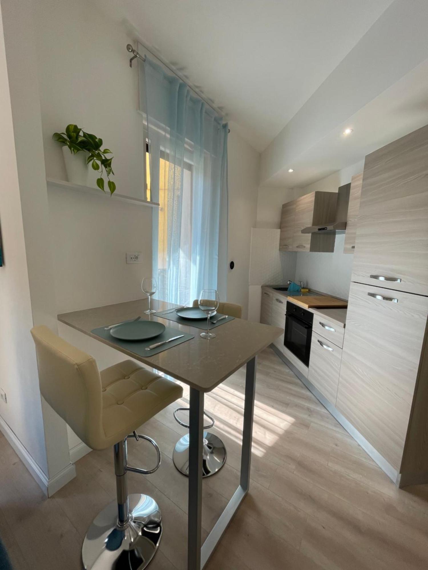 Elegant Boutique Apartment Alloggio Via Nizza 아키테르메 외부 사진